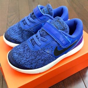 NIKE Kids Flex Contact